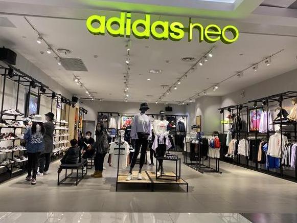 adidas库存直播,adidas特价清仓是正品吗