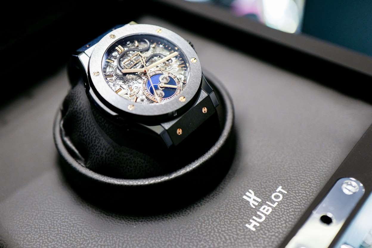 十大冷门奢侈手表,穷玩车富手表完整版