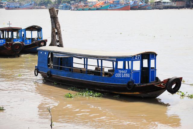 夜游湄公河在哪里看到景点,穿行在路上