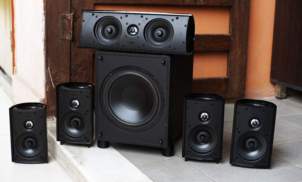 不去影院也能看的春节好电影,不去电影院怎么在家里看电影