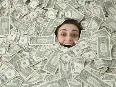 出国千万别帮人带东西,出国留学千万别带这些东西