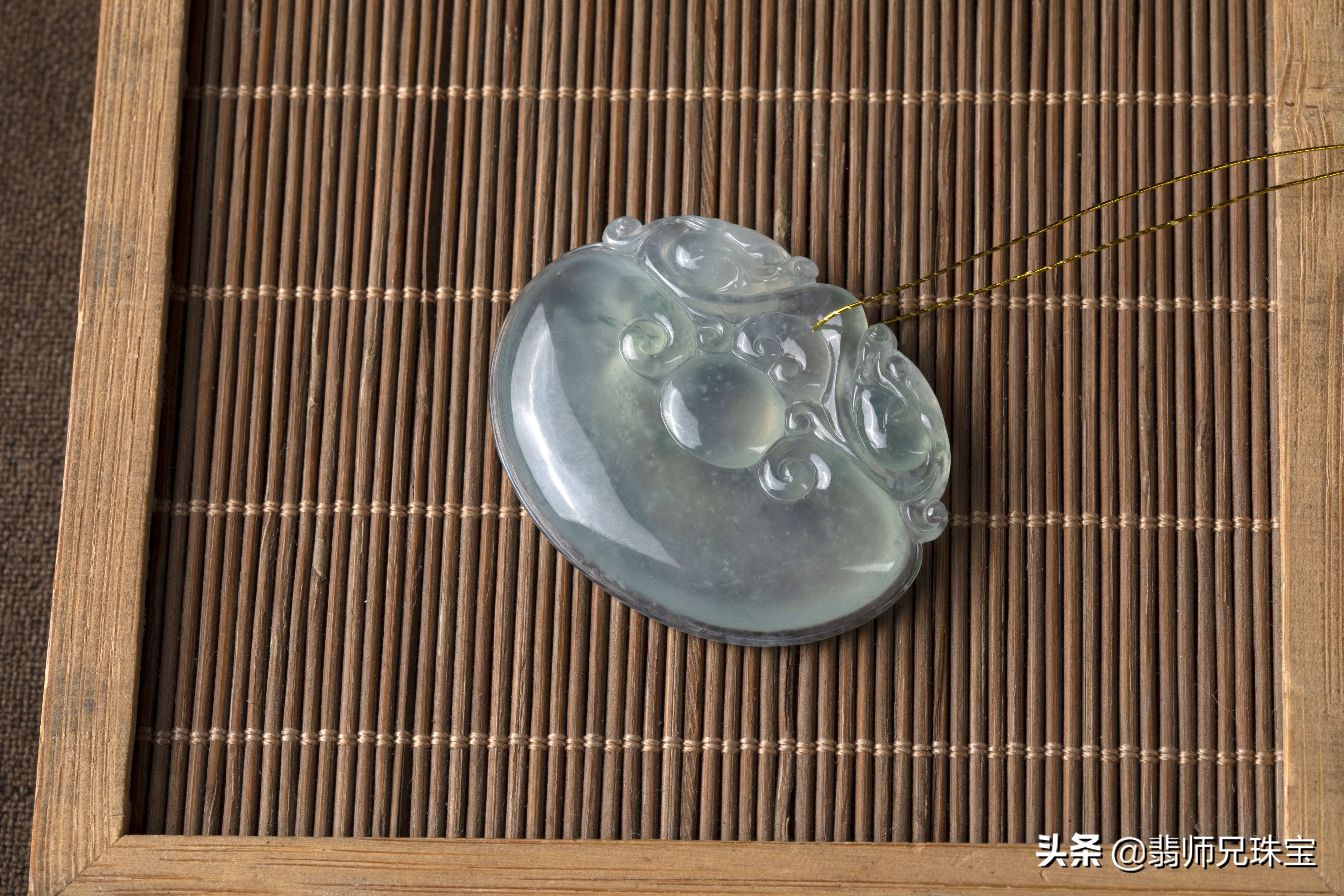 翡翠的裂纹和棉有什么区别,翡翠的裂纹是什么意思