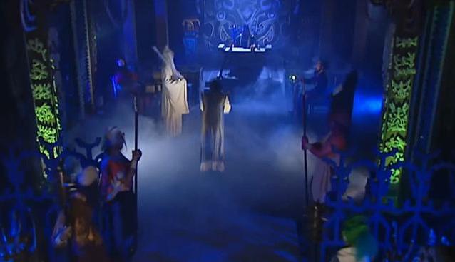 双重梦境梦到女鬼,在街上梦到一个穿古装的女孩