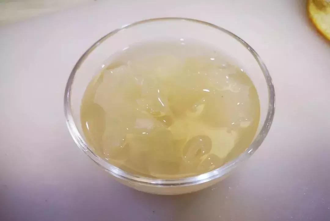 娃便秘吃什么食物最快通便,小孩便秘一招通便西梅