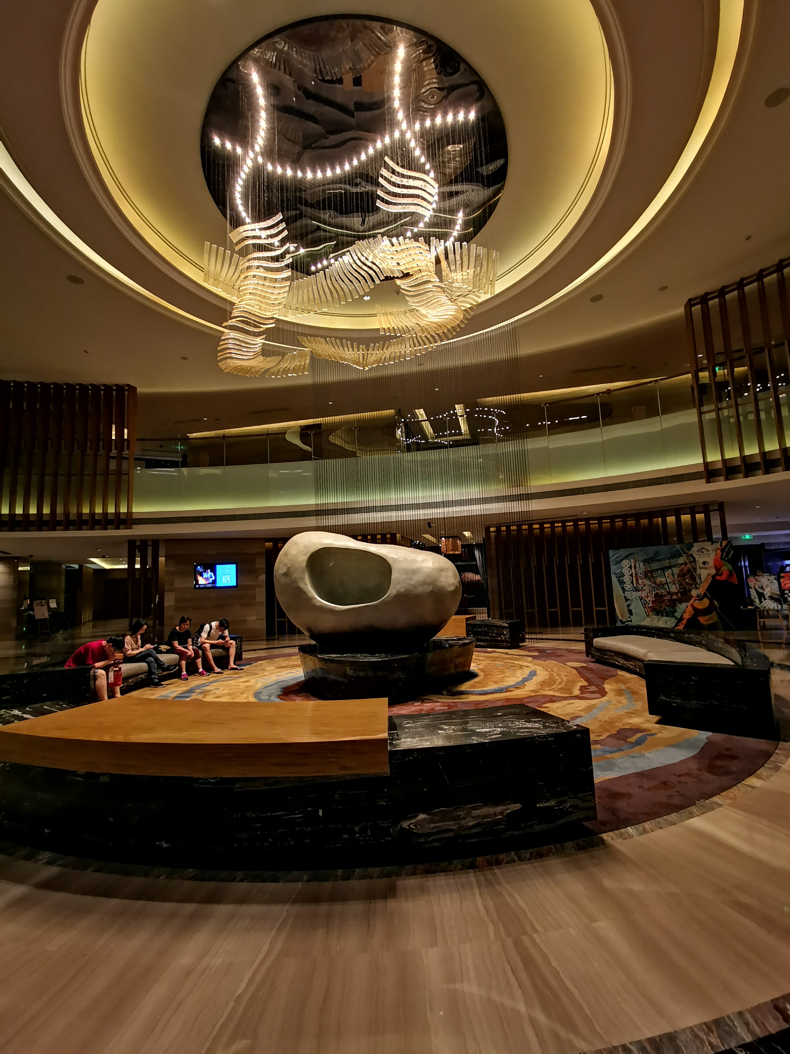 广州汇华希尔顿逸林酒店月饼,广州汇华希尔顿逸林酒店自助餐厅