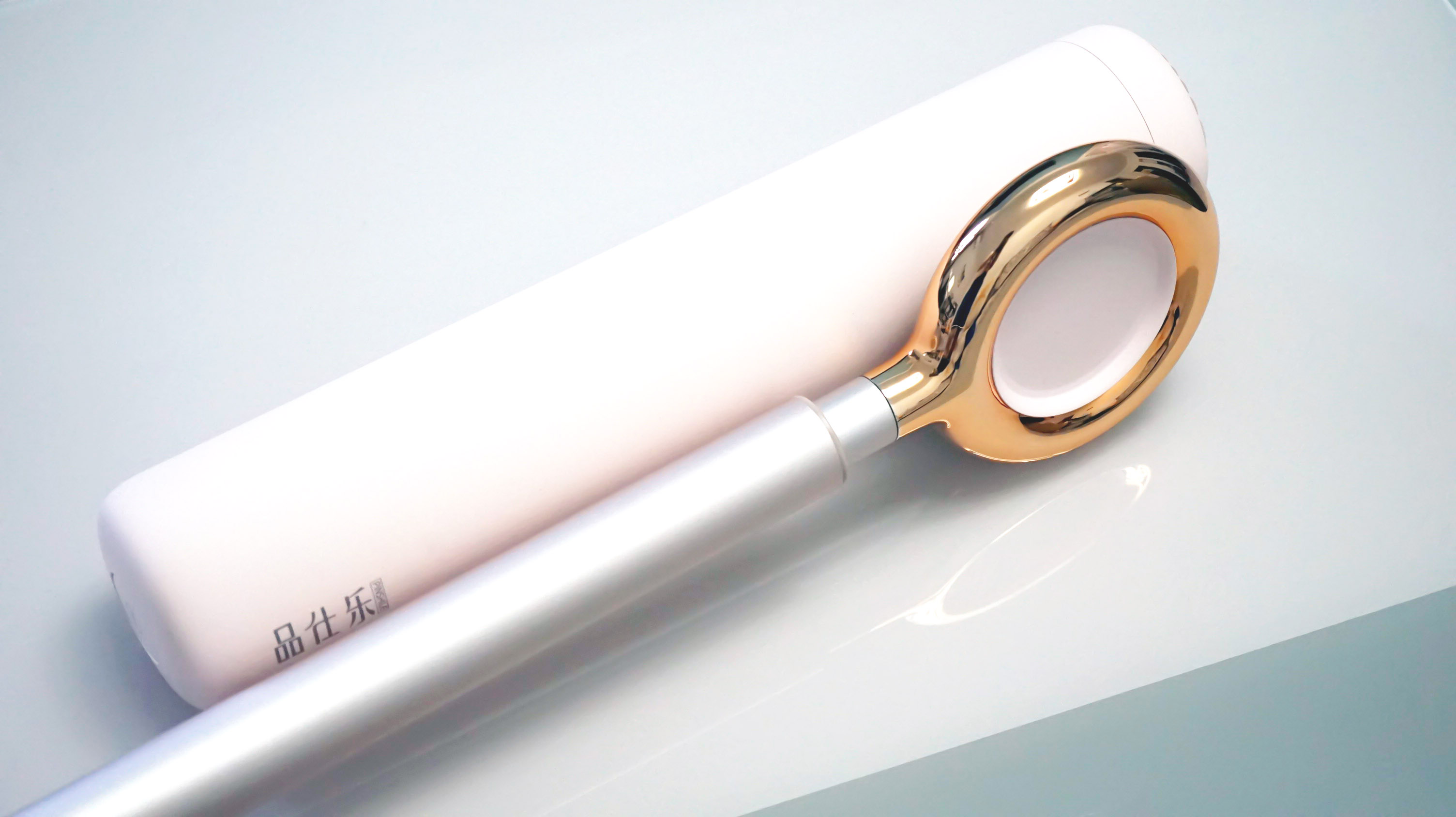 比戴森高档很多的吹风机,比戴森性价比高的电吹风