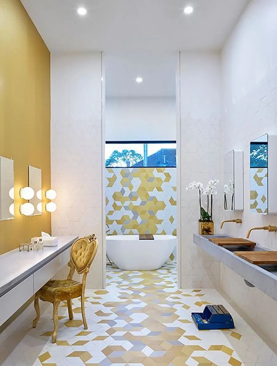 卫生间地面铺什么瓷砖好看又实用,卫生间小选什么样的瓷砖美观