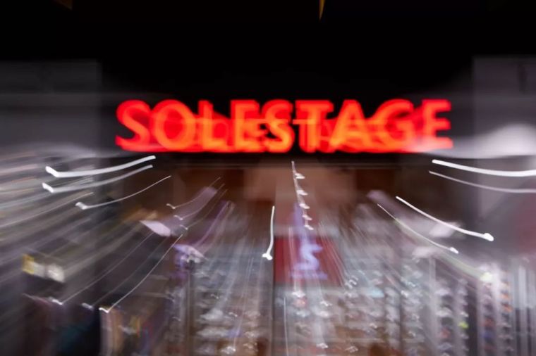 专柜随便买鞋,实体店买鞋探店