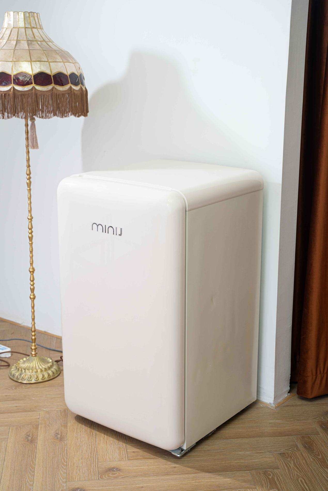 真的是太后悔了，现在才用上独居神器小吉复古冰箱