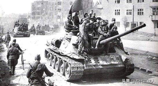 苏联的100毫米反坦克炮,su-100y坦克闪击战