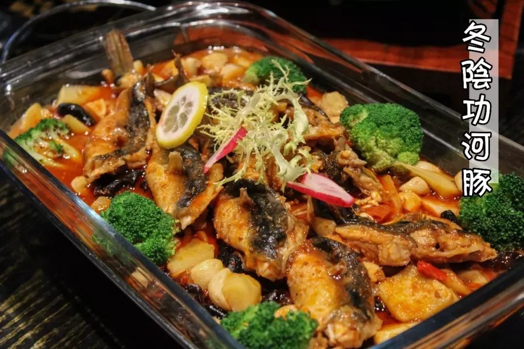 既然年终聚餐躲不掉，那就盘它啊！