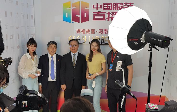 服装热销直播,服装直播放量