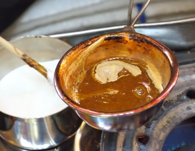 80后农村小伙做零食,80年代大叔自制食物