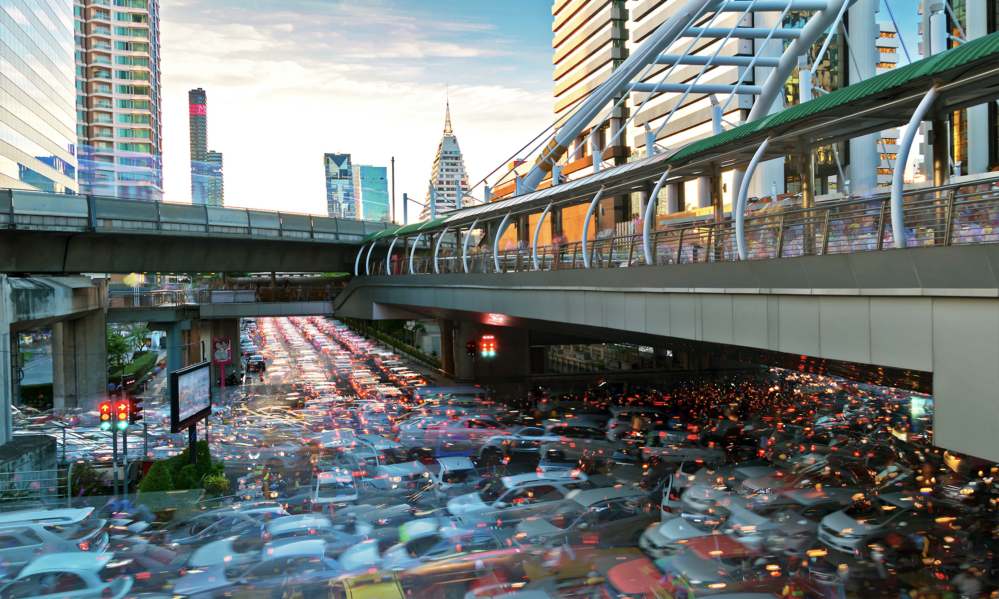 去泰国学习或者工作的，都是在国内混不下去的人吗？