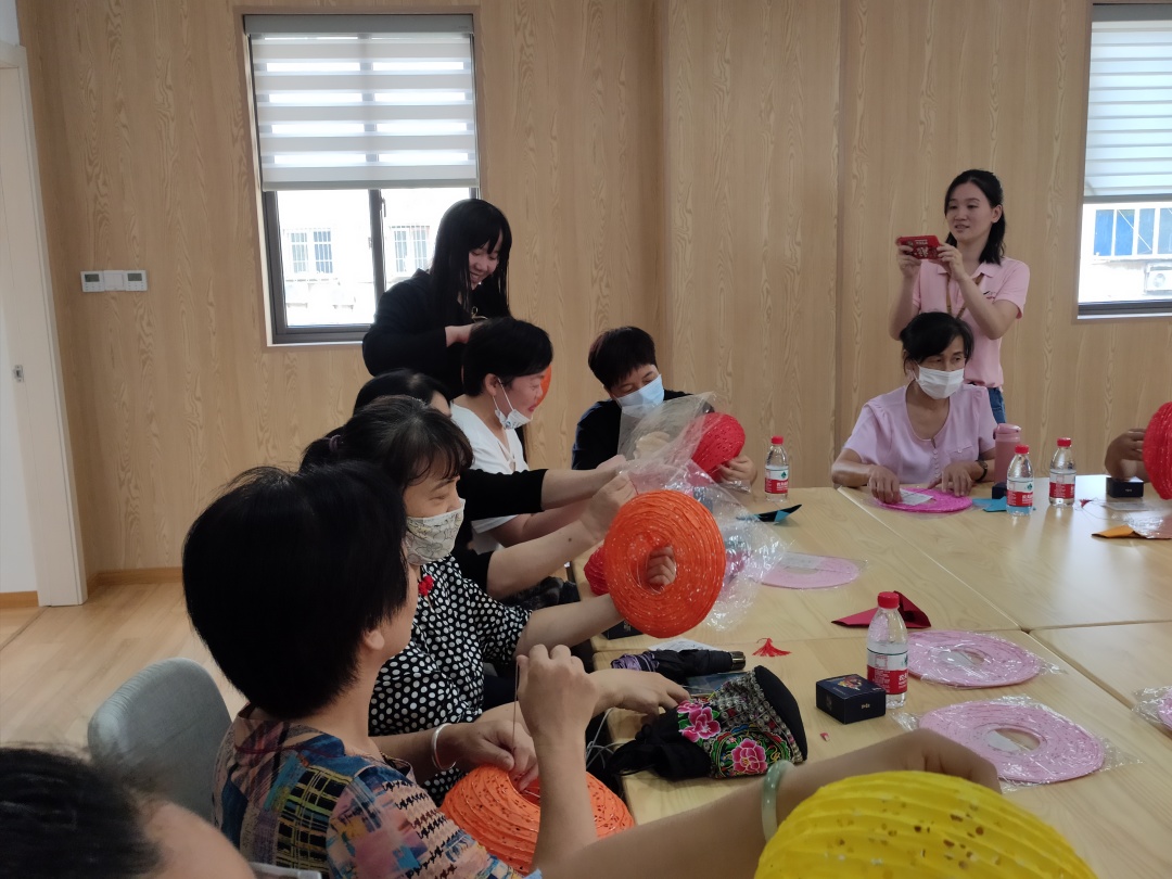 自制花灯迎中秋,欢度中秋情系国庆diy制作花灯