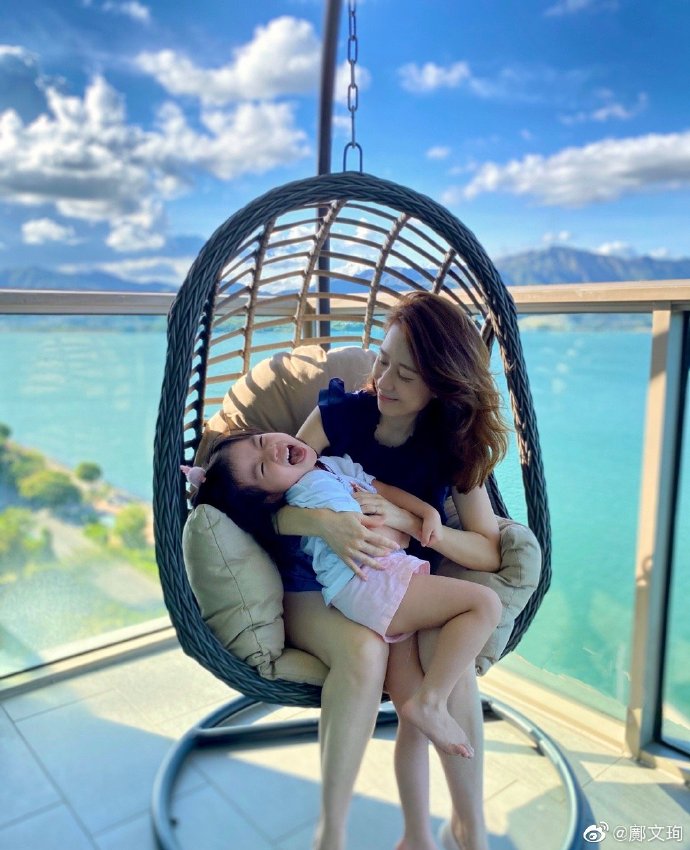 浜斿瞾钀屽▋灏忛儭涓讳笌濡堝鍚屽彴鐚壓,5宀佽悓濞冨皬閮′富