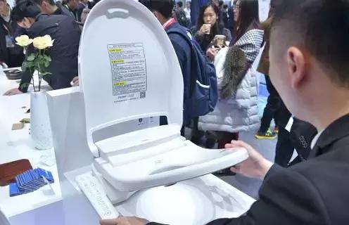 极简风创意卫生间设计,创作灵感公共卫生间