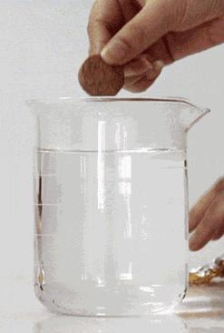 小孩误食泡腾片有危害吗,两岁孩子吃泡腾片引发的悲剧