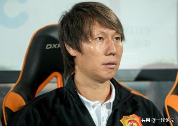 球迷谈姜至鹏杀人式飞踹：成功转移球迷视线，为中国足球做贡献