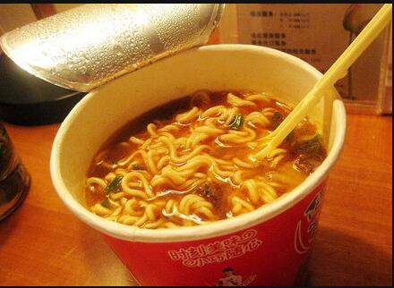 身材不匀称上身瘦下身胖怎么办,上身下身匀称穿搭