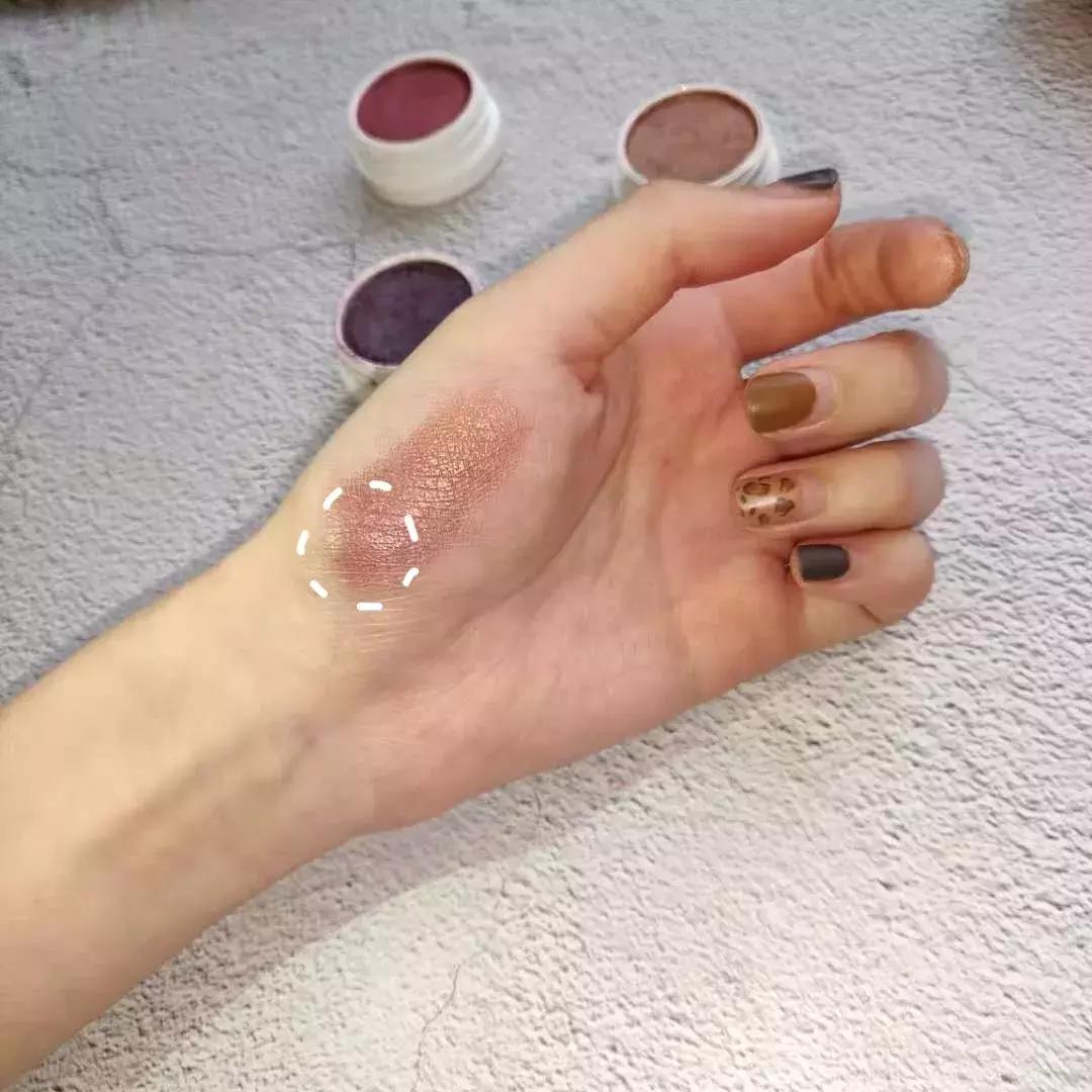 遮瑕高光口红眼影一共多少钱,30块钱的粉底液口红眼影遮瑕