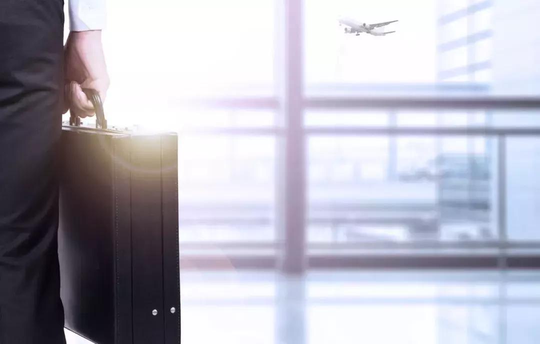 一样是出差包租车，为什么别人比你省更多，还能租到奔驰车？