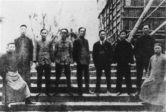 1951年苏州一位木材商被公安逮捕,两个月后被判死刑,他是谁