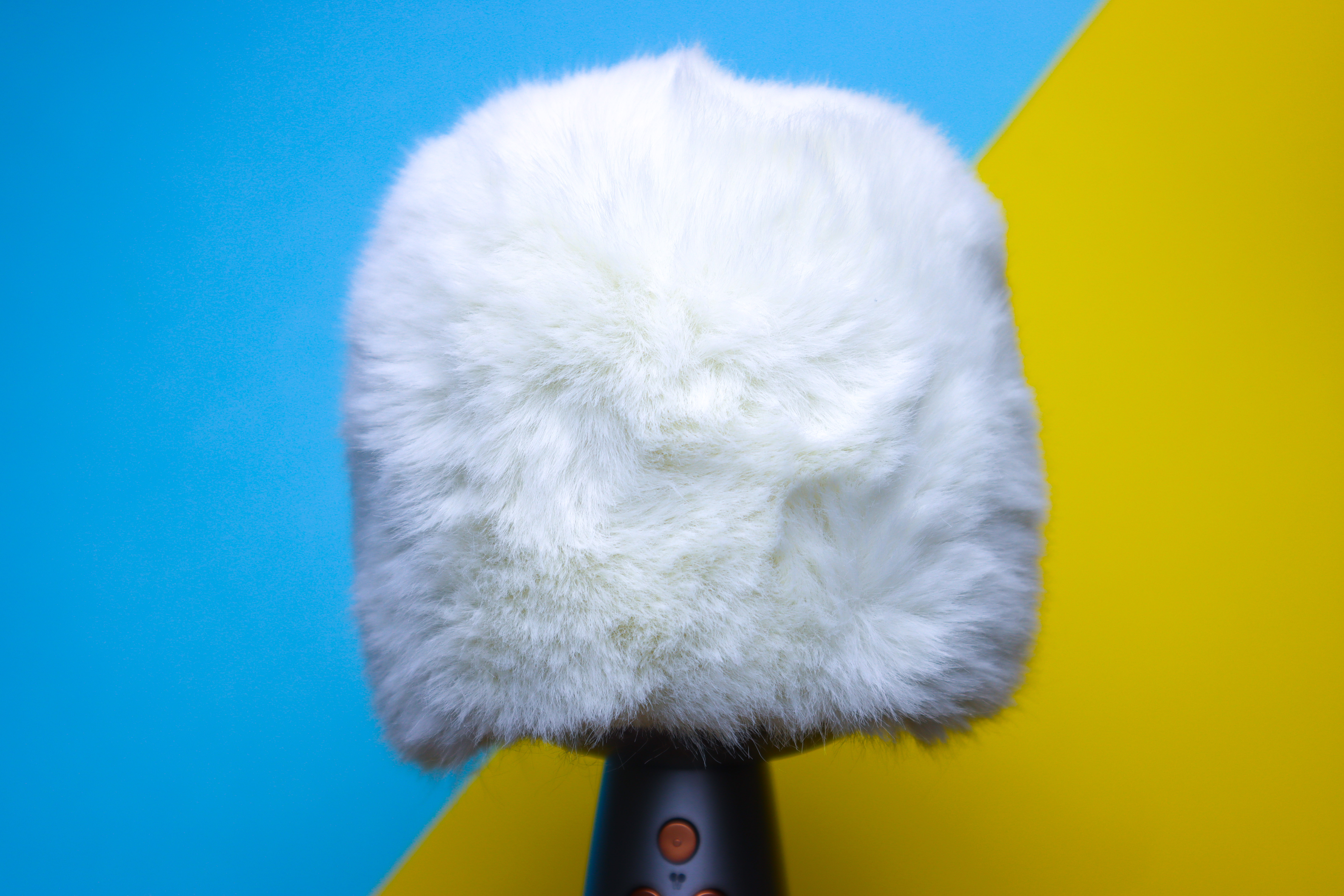 自带音响，随处K歌——唱吧K歌宝-小巨蛋麦克风G2MAX开箱上手