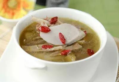 煲什么汤可以提高免疫力和抵抗力,发烧喝什么汤有营养增加抵抗力