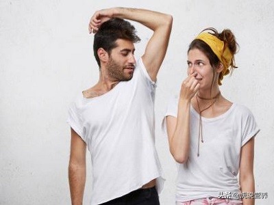 女朋友有腋臭怎么解决,女生有腋臭正常吗