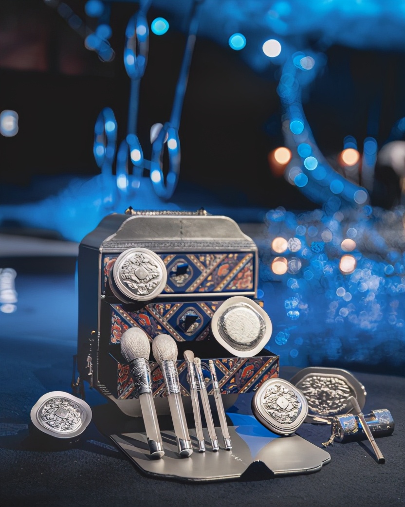 民族文化与时尚潮流结合,民族文化和潮流文化的碰撞