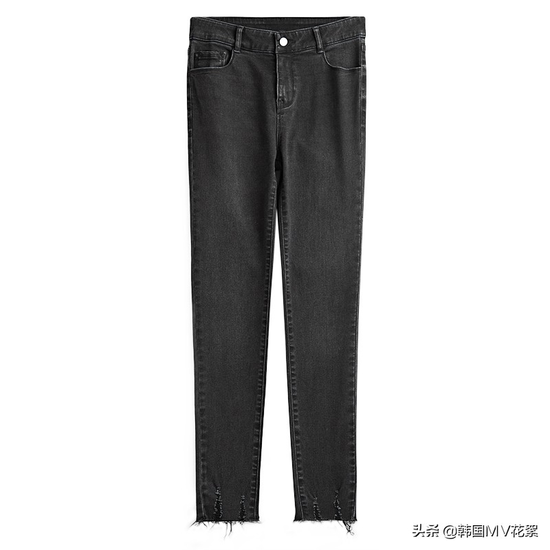 脸大穿啥衣服好看,脸大穿什么款式的衣服好看