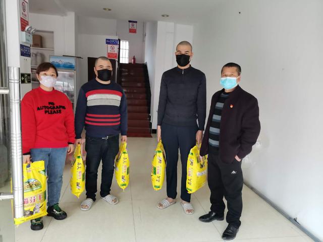 “一末代十杂,烧火带引伢”——记洪湖市戴家场镇社区主任胡广标