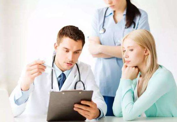 女性患上“阴道炎”,除了按药师的建议外,轻拍腹下2处