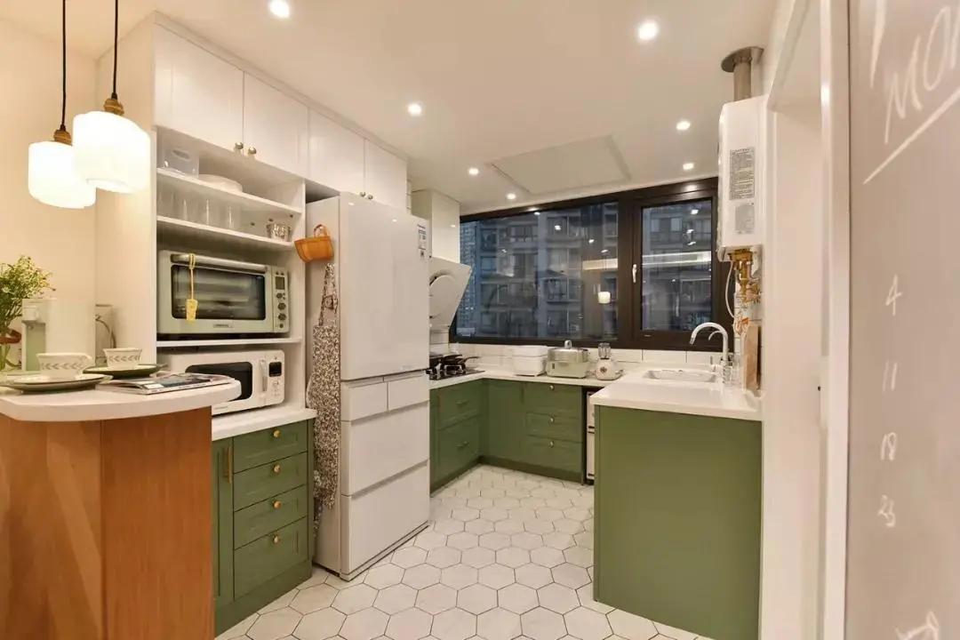 厨房灶台尺寸正确的做法,商用厨房厨师灶台台面合理布局