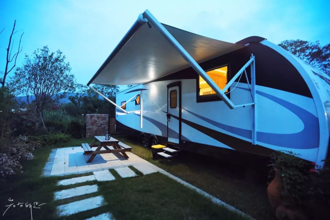 房车露营旅行推荐,自驾出游露营野炊房车营地