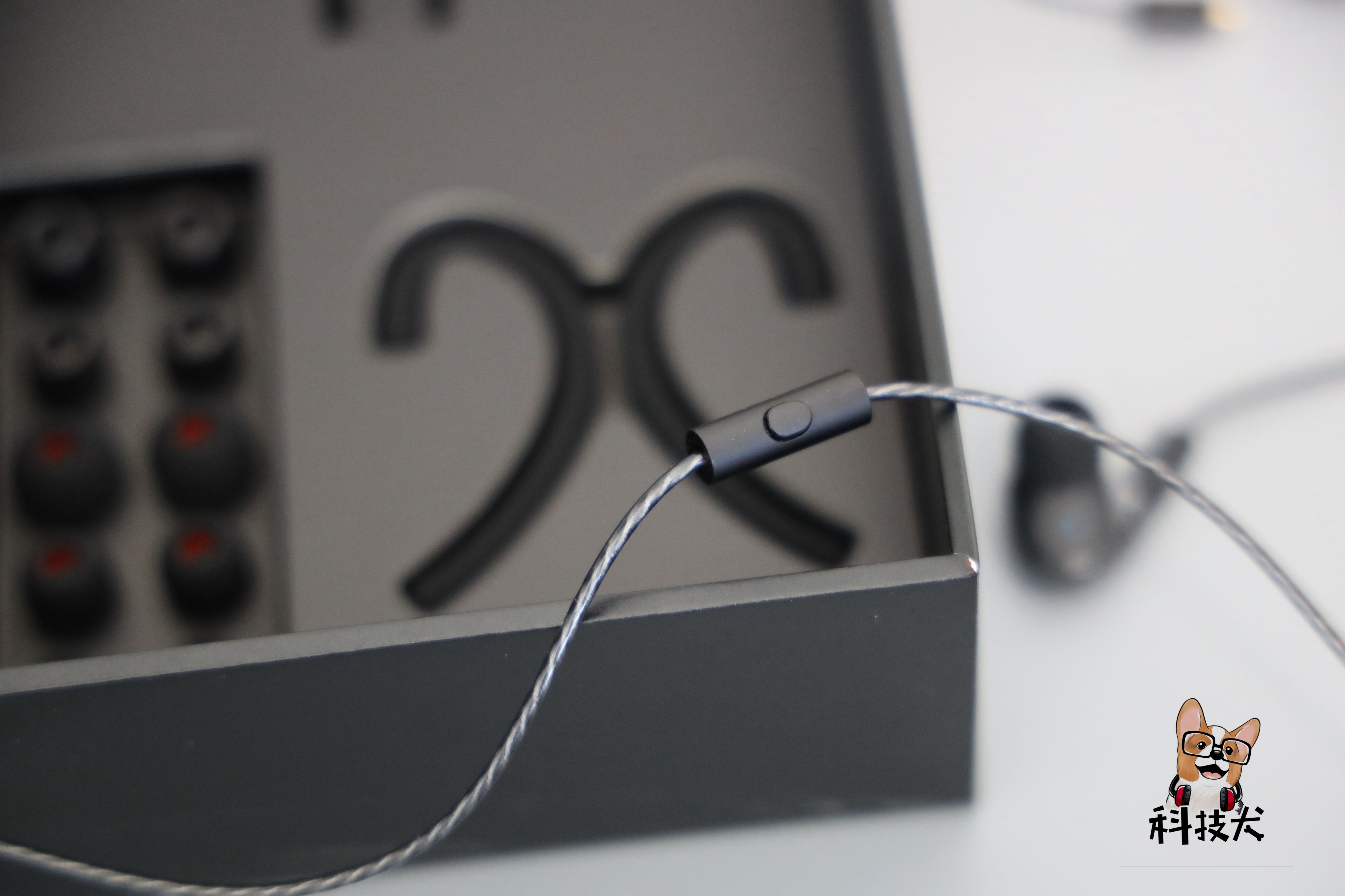 小米耳机单动圈和双动圈区别,小米圈铁4单元耳机舒适性