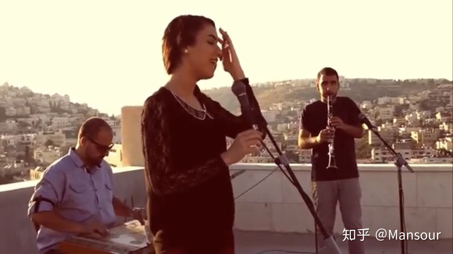 巴勒斯坦姑娘翻唱埃及金曲《我的故乡啊真美丽》