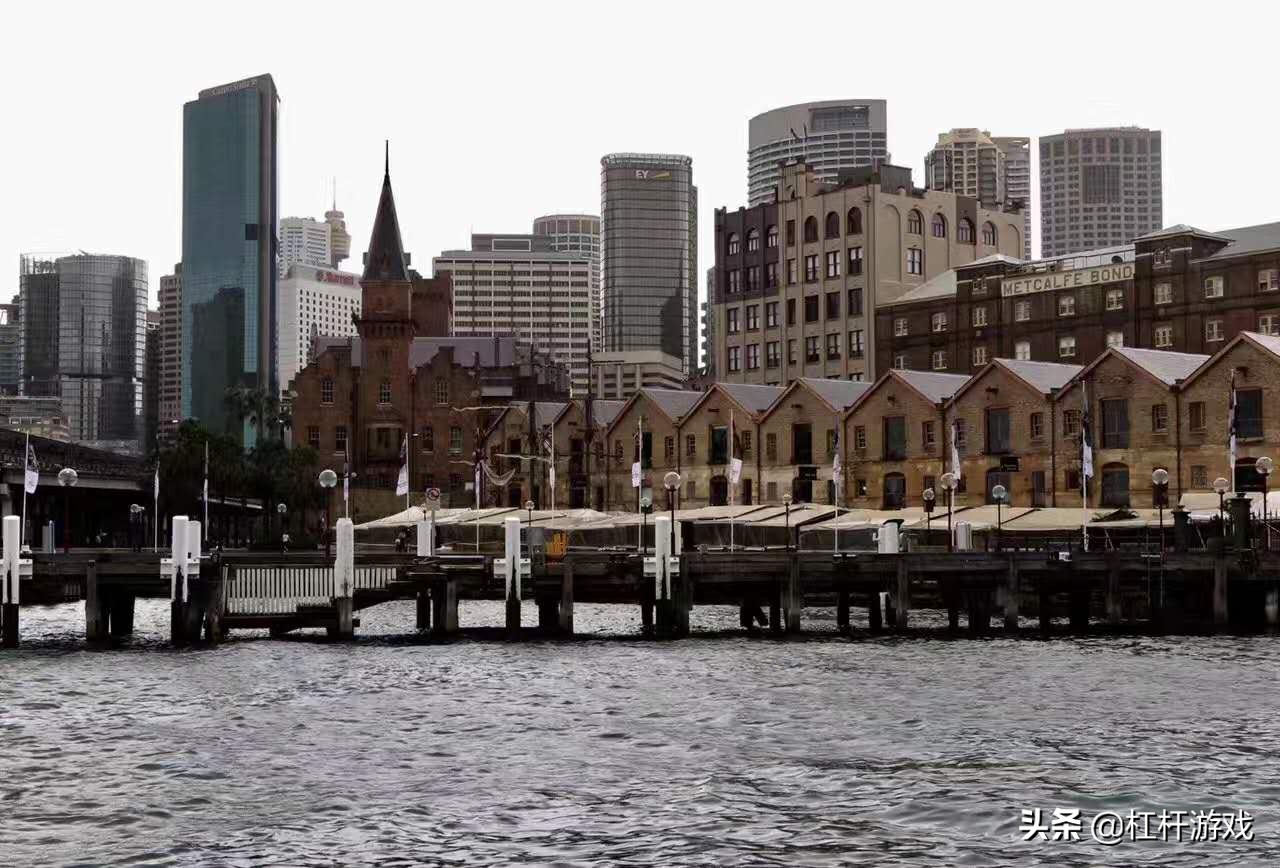 爱尔眼科与何氏华厦哪个好,华厦眼科和普瑞眼科何氏眼科