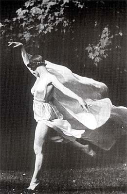 邓肯：从贫穷单亲家庭，到逆袭阶层，誉满世界，她凭的是什么？