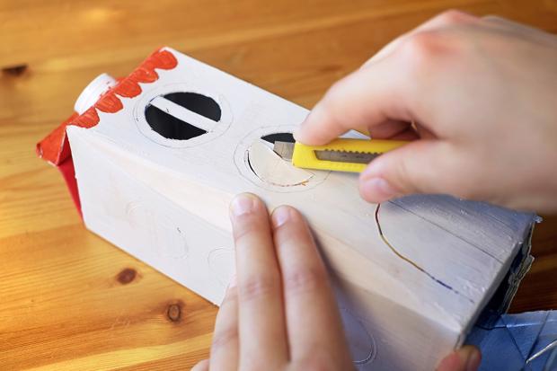 关于中秋节的手工灯笼简单易学,中秋灯笼diy幼儿园师生户外活动