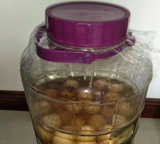 腌鸡蛋制作简单方法视频,腌鸡蛋的做法简单又好吃