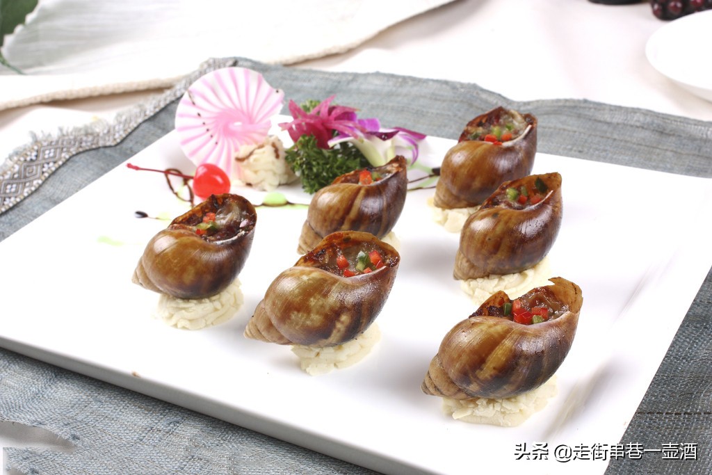 中国吃货不敢吃的大蜗牛，非洲人每年吃掉1.5吨，急需人工养殖