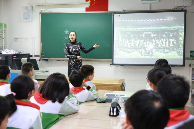 芳草地国际学校新疆,芳草地国际学校一年级