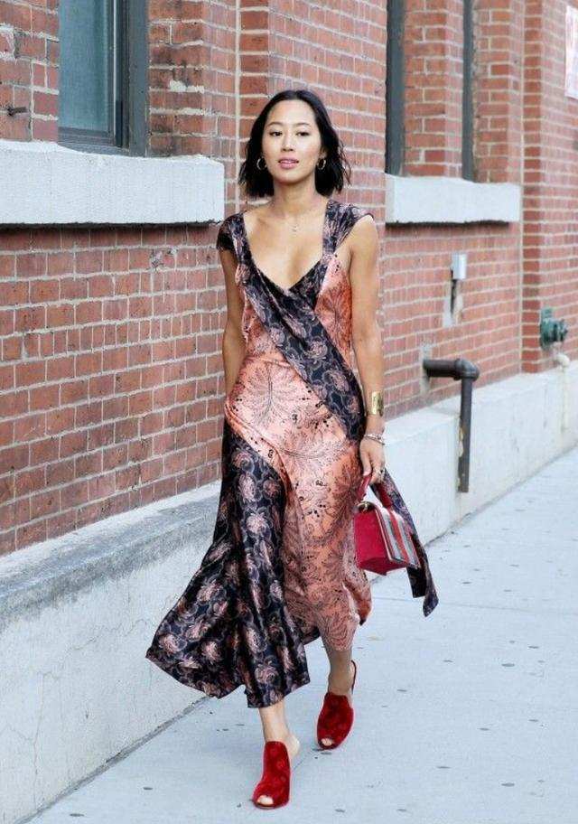 李嘉欣最新着装,李嘉欣连头发丝都在彰显她的美貌