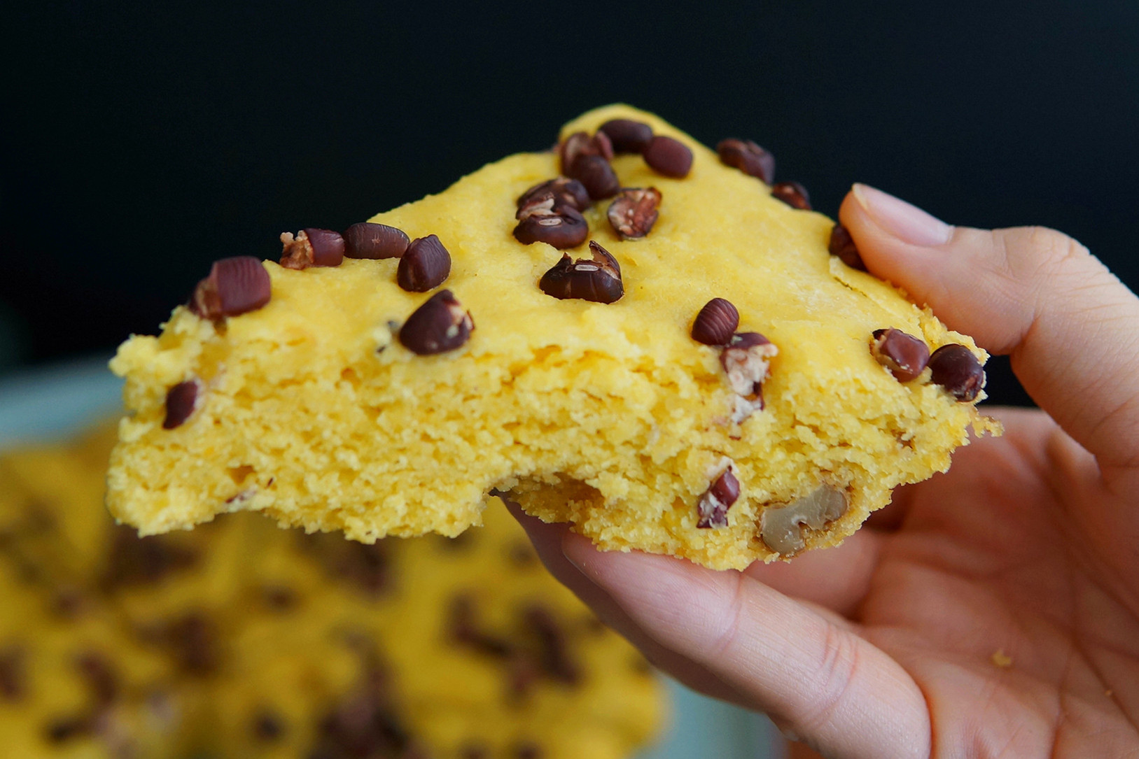 蒸出来是红的黄小米糕,怎么蒸小米糕松软好吃