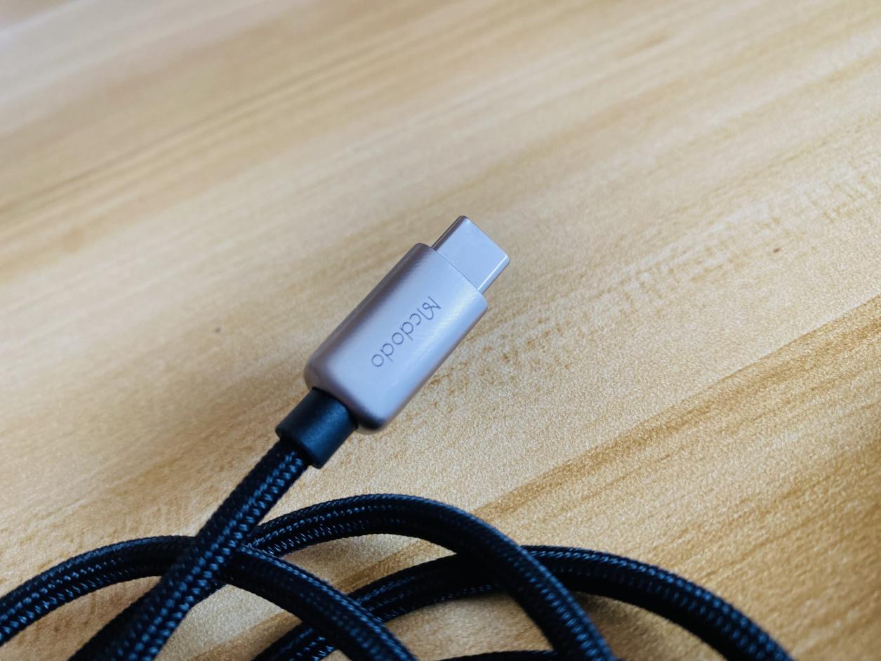 麦多多充电线快充,麦多多20w快充充电线