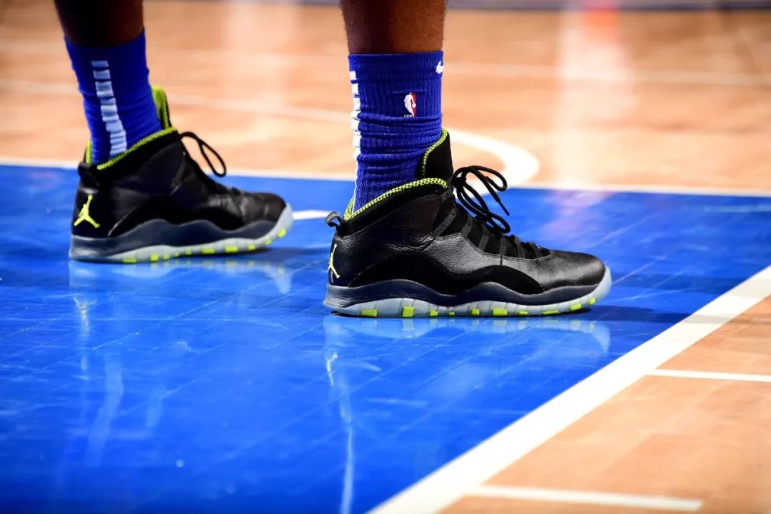 WEN赛场｜科比詹姆斯杜兰特复古战靴层出不穷你会pick哪款？