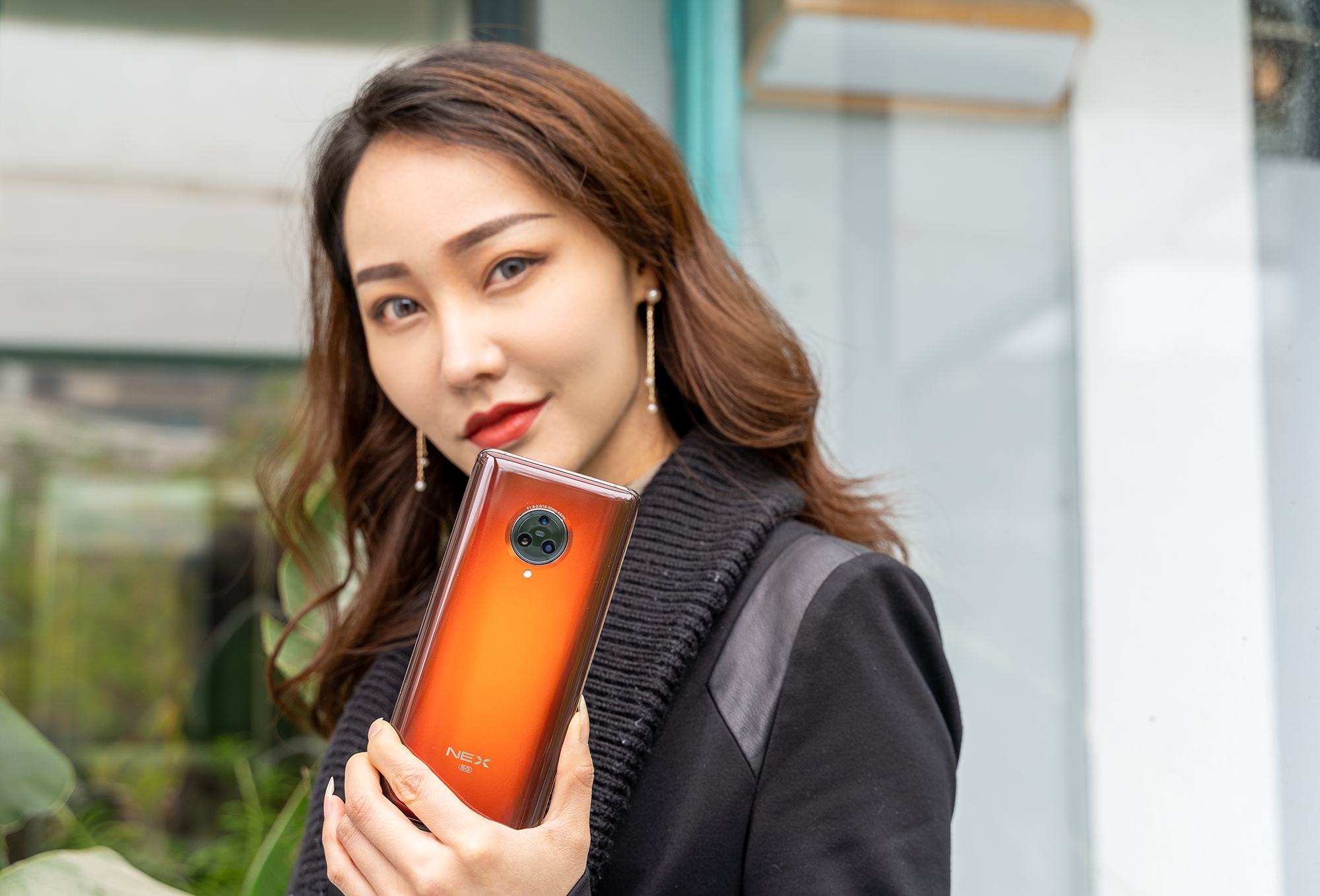 vivonex3搭载骁龙865,vivonex3s瀑布屏观感对比