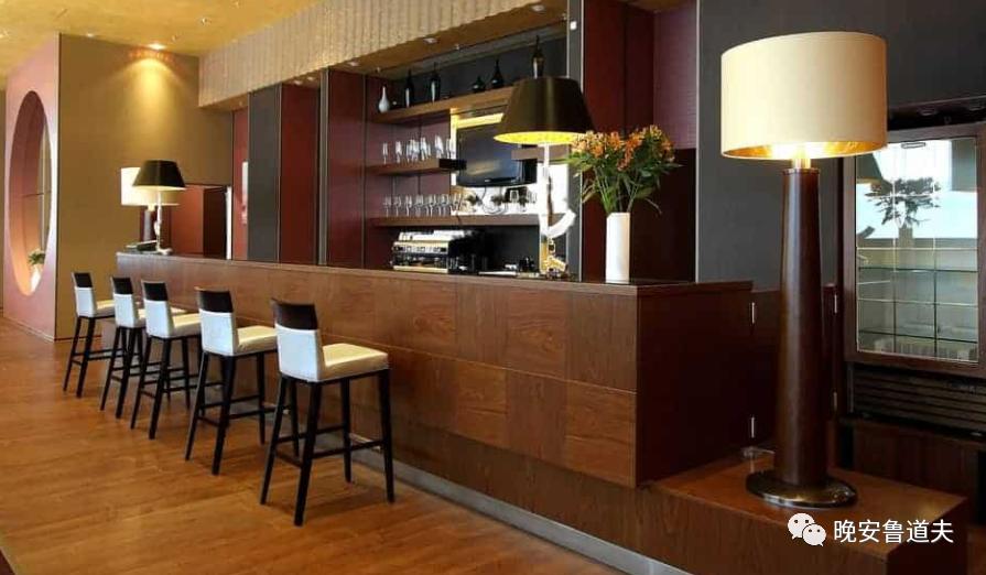 酒吧的经营风格有哪些,开一家酒吧需要准备哪些东西